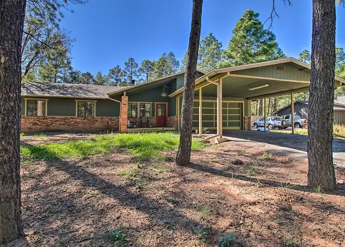Hike & Unwind: Lakeside W/ Fire Pit! * Pinetop-Lakeside