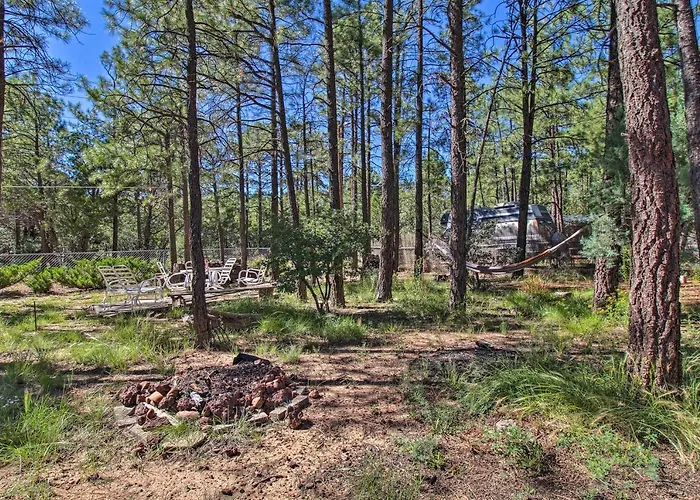 Hike & Unwind: Lakeside W/ Fire Pit! Casa vacanze Pinetop-Lakeside