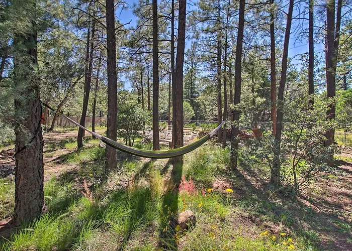 Casa vacanze Hike & Unwind: Lakeside W/ Fire Pit! Pinetop-Lakeside